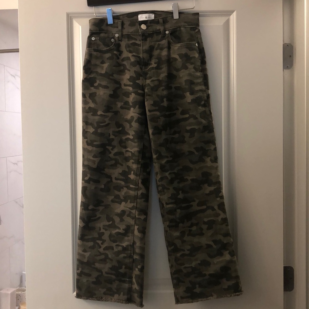 Lou & Grey Wide Leg Crop Camo Jean